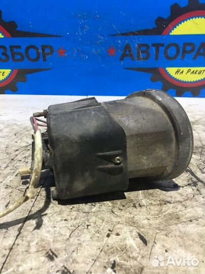 Фара противотуманная Nissan Elgrand