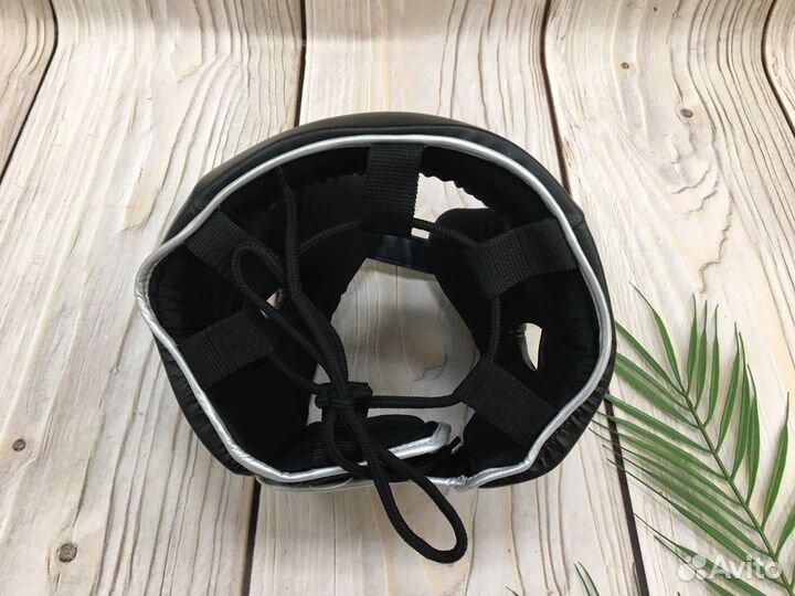 Боксерский шлем Venum