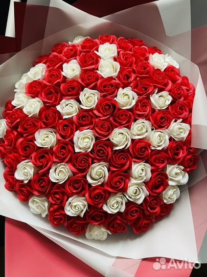 Букет из 201 151 101 51 мыльной розы