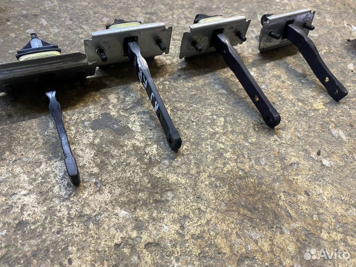 Ограничитель двери Б/У бу