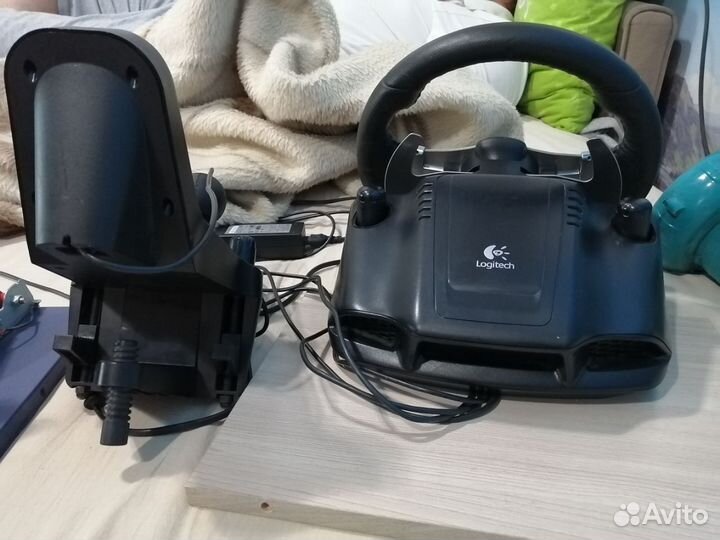 Игровой руль Logitech G27