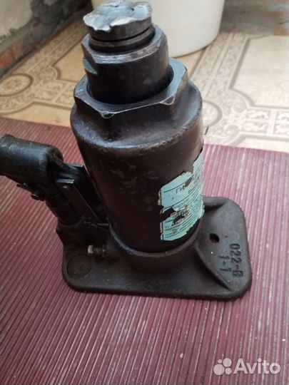 Домкрат гидравлический 3 т