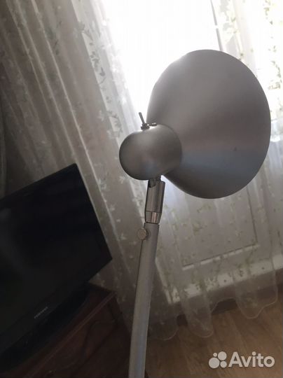 Лампа кольцевая напольная