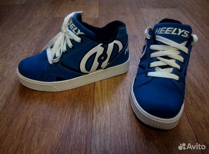 Роликовые кроссовки Heelys