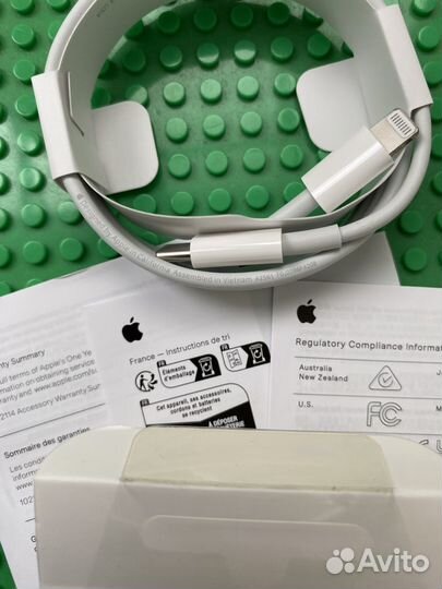 Кабель зарядки на iPhone (новый оригинальный)