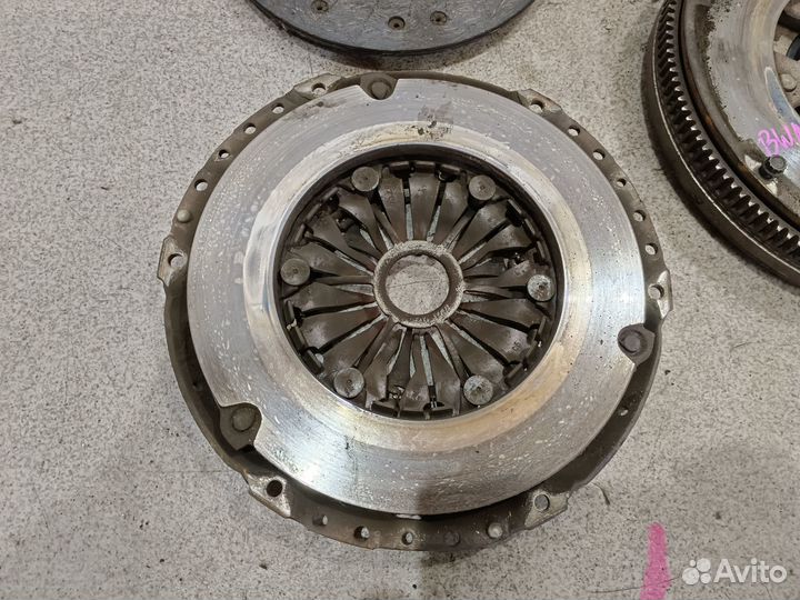 Маховик в сборе для 2.0 BWA Skoda Octavia A5 RS