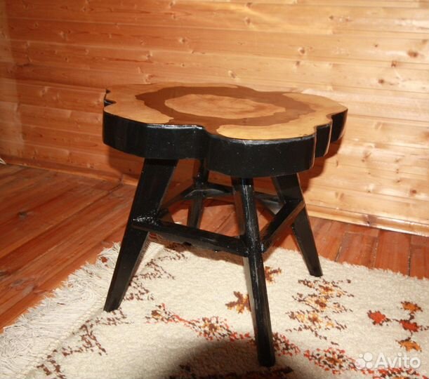 Кофейный столик дерево