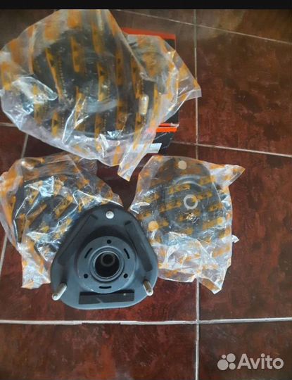 Опора амортизатора Toyota corolla e150-180