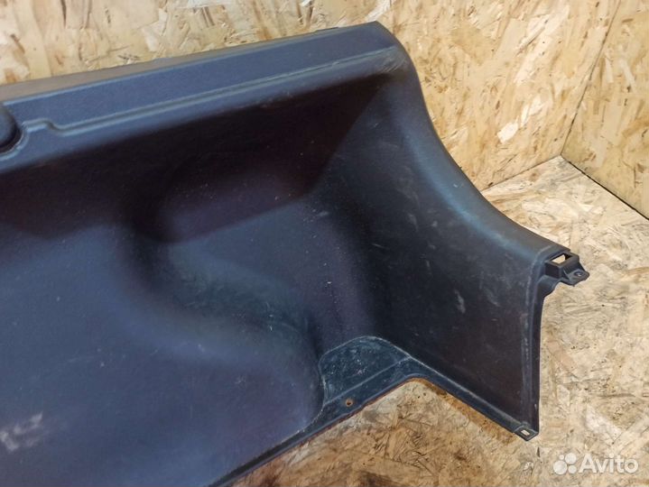 Обшивка багажника правая Hyundai Solaris хэтчбек