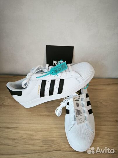 Кроссовки Adidas Superstar белые размер 43-44