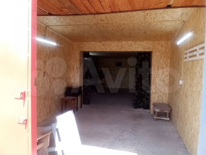 Гараж, > 30 м²