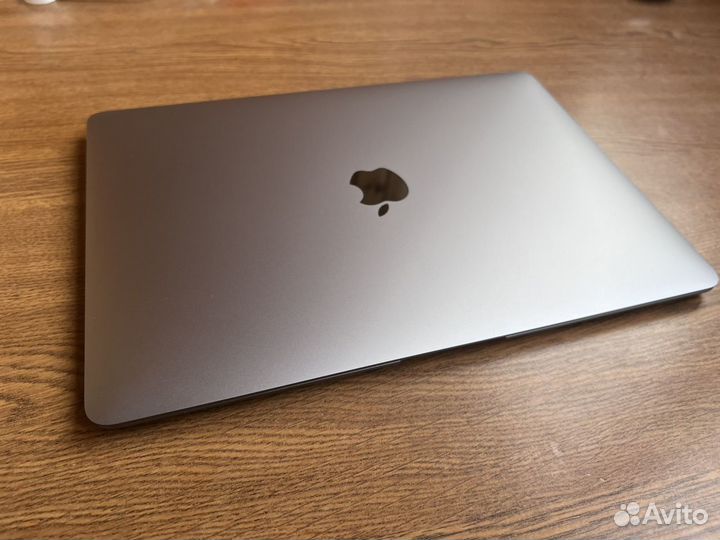 Apple MacBook air 2020 retina