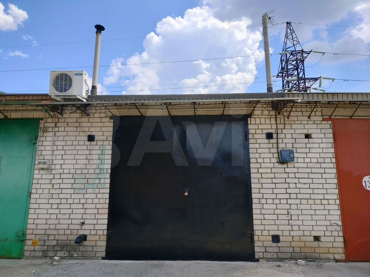 Гараж, > 30 м²