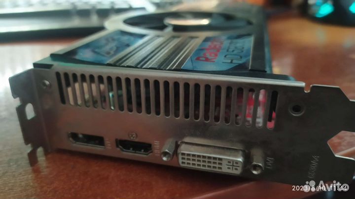 Видеокарта HD 5830, Gts250