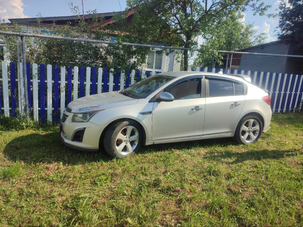 Chevrolet Cruze: фото владельца