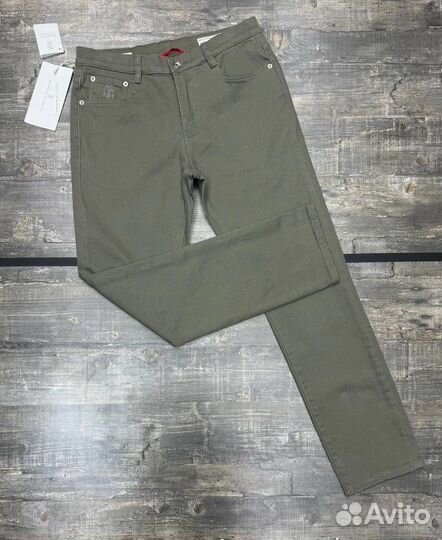 Мужские джинсы для ярких образов