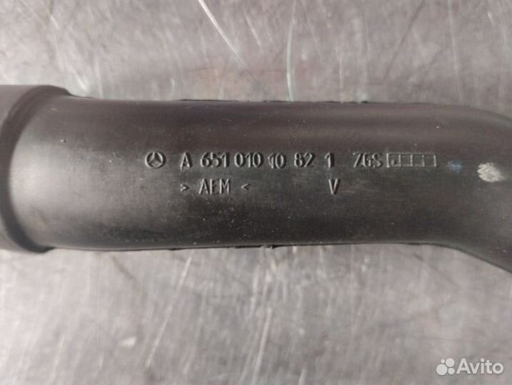 Патрубок (трубопровод, шланг) Mercedes C-Class