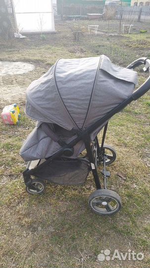 Прогулочная коляска