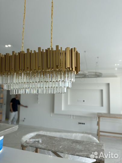 Люстра новая
