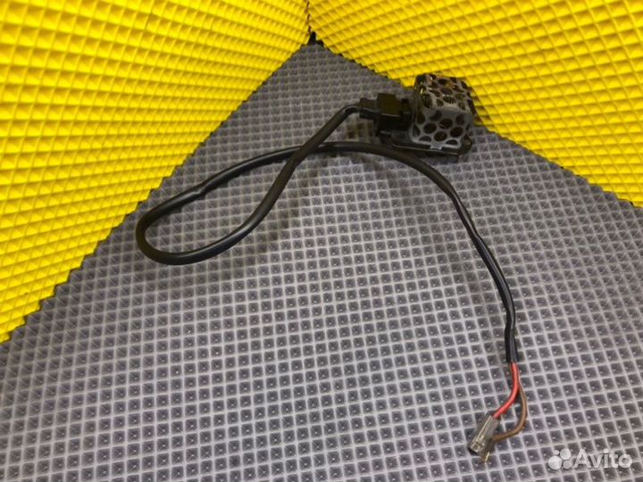 Реостат печки Mercedes-Benz S124 M102.963 1992