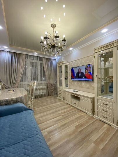 2-к. квартира, 55 м², 4/9 эт.