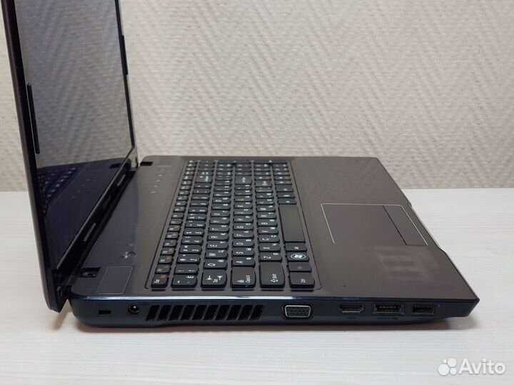 Ноутбук Lenovo на Core i5, DDR 8gb с Видюхой 2Гб