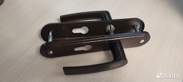 Продам новый набор ручек для входной двери