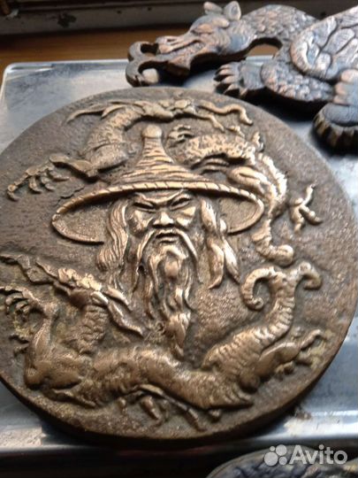 Антикварное пано из бронзы