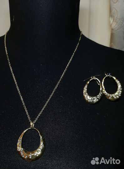 Комплекты украшений серьги кольца браслеты подвес