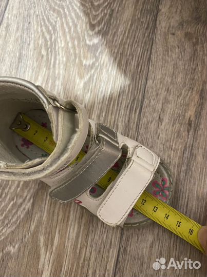 Босоножки для девочки