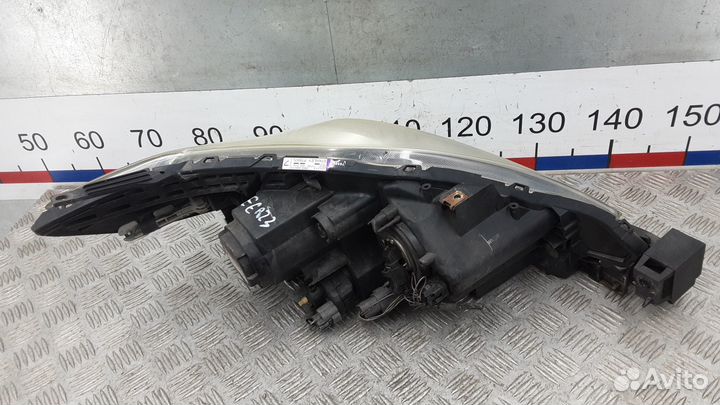 Фара левая Mazda 5 CR 2008