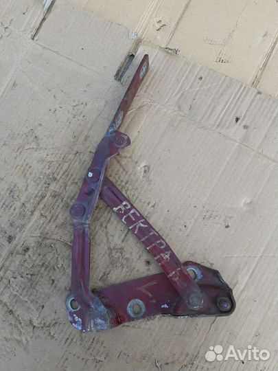 Петля капота левая Опель Вектра Б