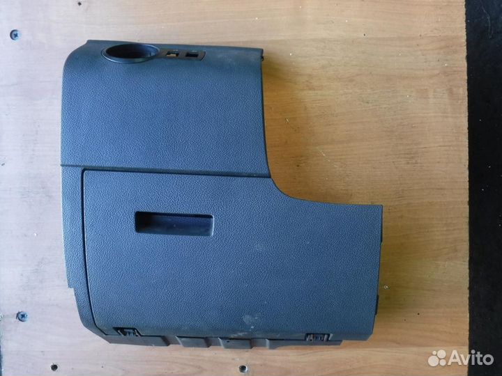 Накладка декоративная Volkswagen Caddy 3