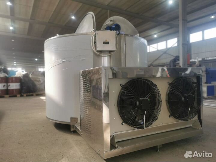 Охладитель молока вертикального типа