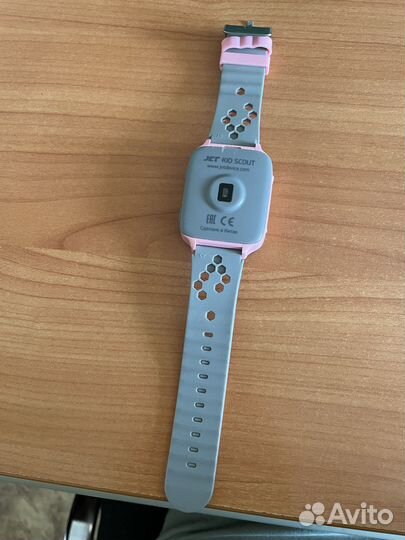 Продаю детские часы