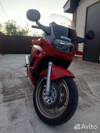 Suzuki gsx 600f katana