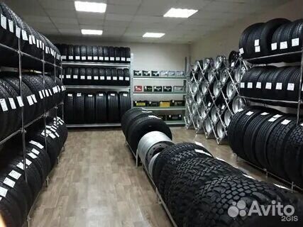 Westlake SA37 235/55 R17