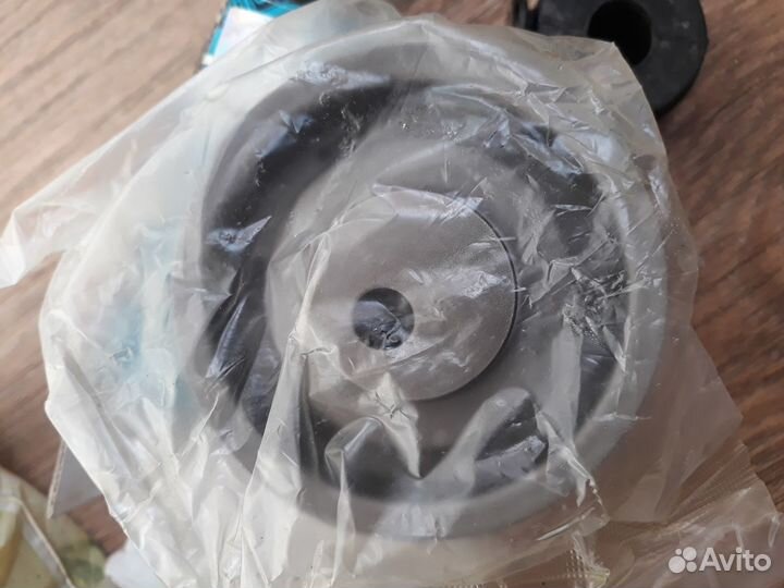 Запчасти на Фольксваген Пассат