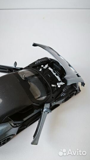 Модель 1:38 Aston Martin Vulcan