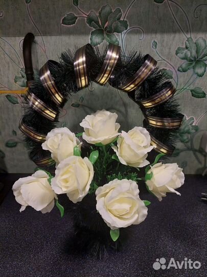 Ритуальные венки и корзины