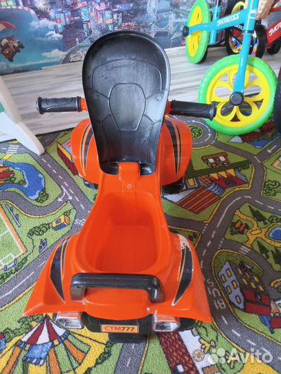Квадроцикл каталка б/у
