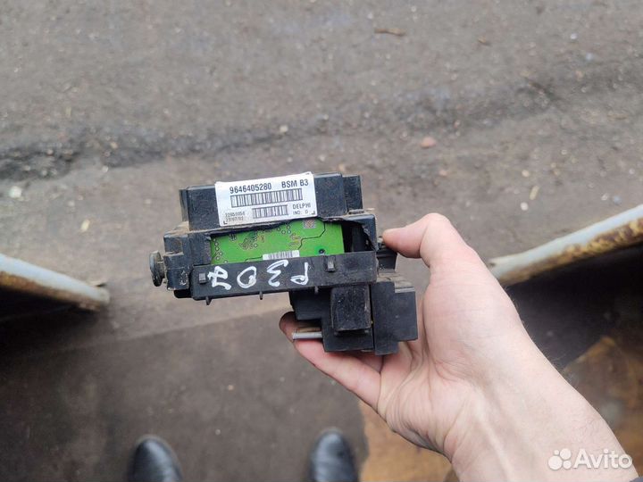 Блок предохранителей BCM В3 для Пежо 206 307 406