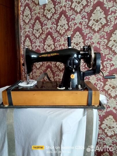 Швейная машина Подольск ручная