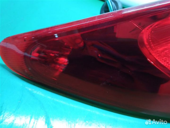Стоп-сигнал задний левый Nissan Bluebird Sylphy
