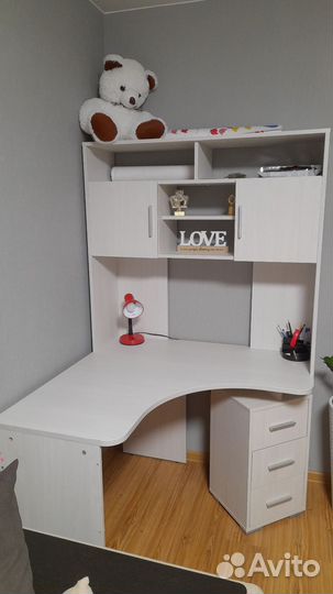 Школьный уголок