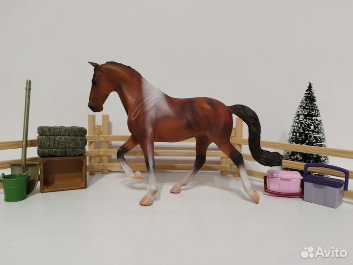 Фигурки лошадей schleich