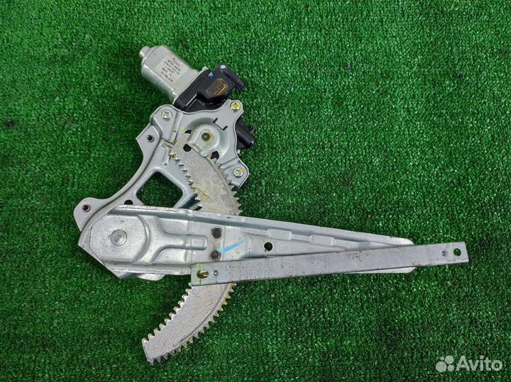 Стеклоподъемник задний левый Nissan Tiida 2008