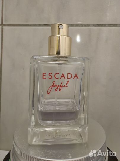 Escada joyful