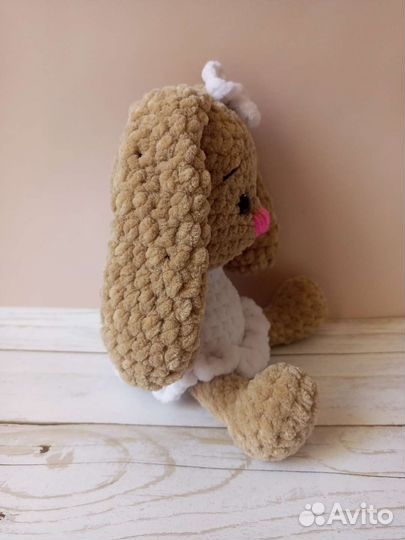 Зайка игрушка вязаная