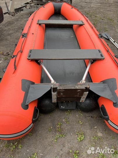 Моторная лодка